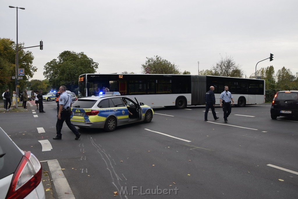 VU Bus Pkw Koeln Porz Gremberghoven Steinstr Konrad Adenauerstr P18.JPG - Miklos Laubert